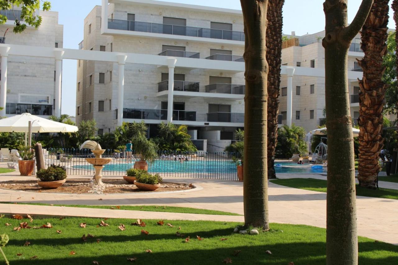 Ceasar Suite At Royal Park Eilat Exterior foto
